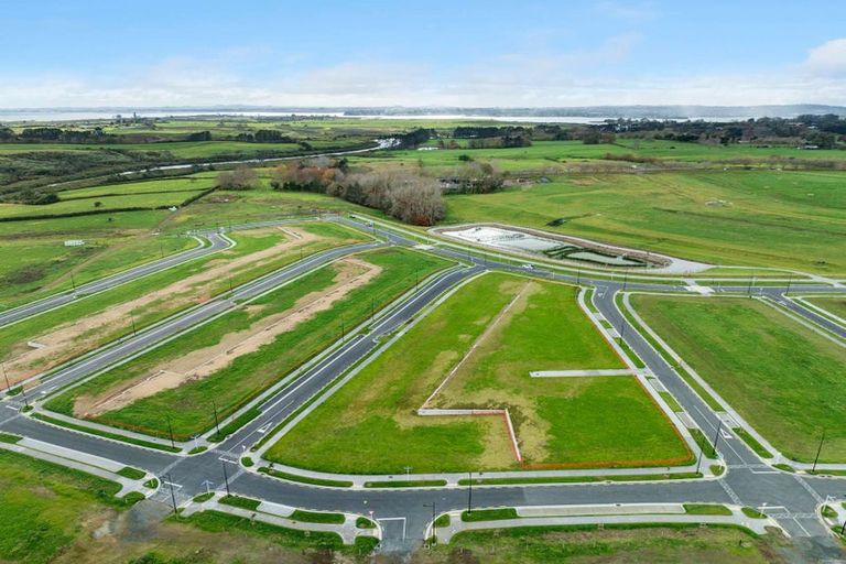 Photo of property in 2 Shropshire Street, Karaka, 2580