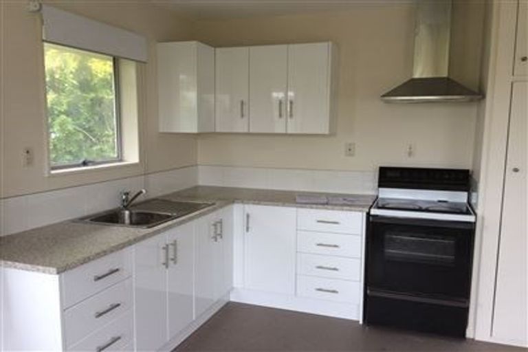 Photo of property in 2/7 Division Street, Riccarton, Christchurch, 8041