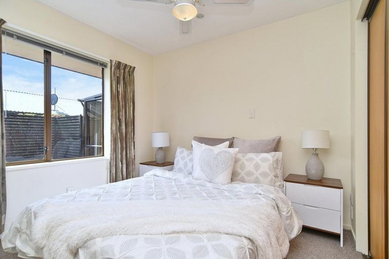 Photo of property in 7 Creese Place, Redwood, Christchurch, 8051