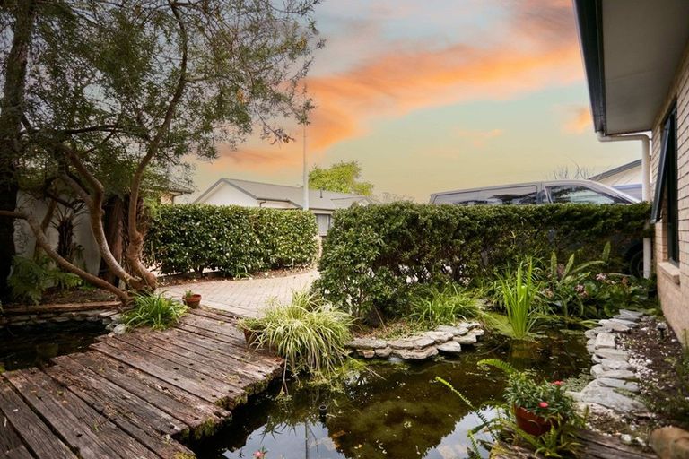 Photo of property in 5 Coulston Place, Riverdale, Gisborne, 4010