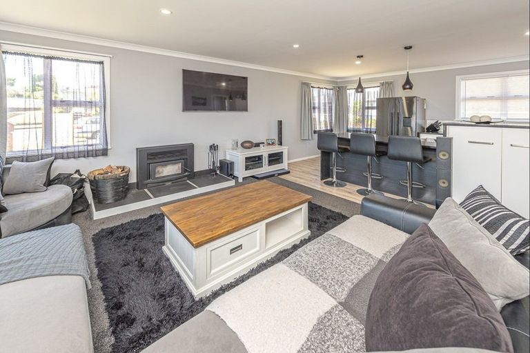 Photo of property in 12 Balmoral Crescent, Springvale, Whanganui, 4501