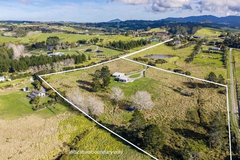 Photo of property in 2199 Cove Road, Mangawhai, 0573