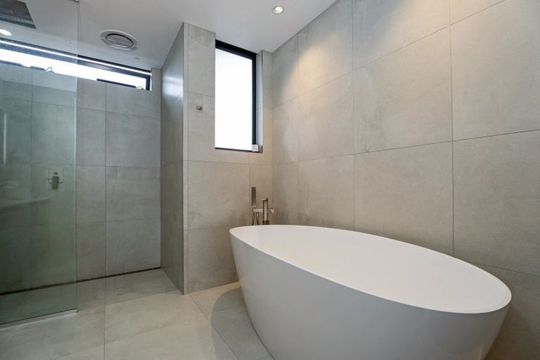 Photo of property in 33 Awatea Drive, Whitianga, 3510