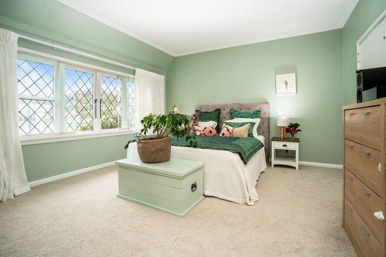 Photo of property in 273 Karori Road, Karori, Wellington, 6012