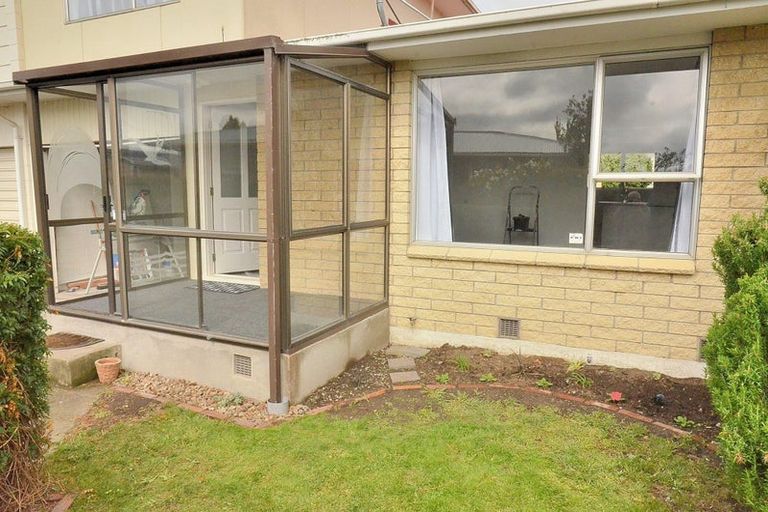 Photo of property in 2/16 Seymour Street, Hornby, Christchurch, 8042