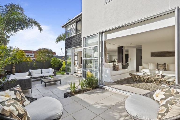 Photo of property in 2a Pierce Road, Milford, Auckland, 0620