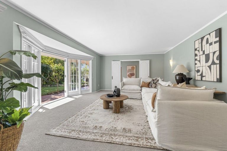 Photo of property in 76a Mangorei Road, Strandon, New Plymouth, 4312