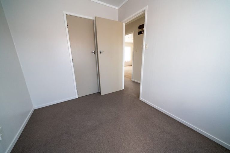 Photo of property in 2/41 Miro Street, New Lynn, Auckland, 0600