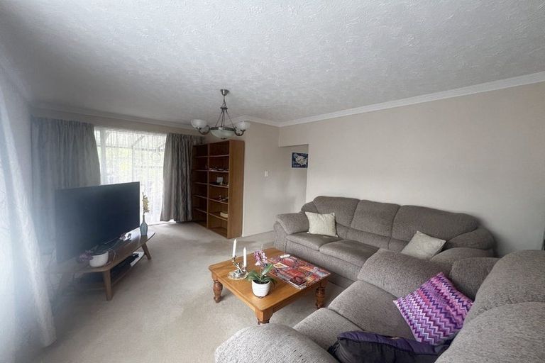 Photo of property in 12 Mangaroa Hill Road, Maoribank, Upper Hutt, 5018