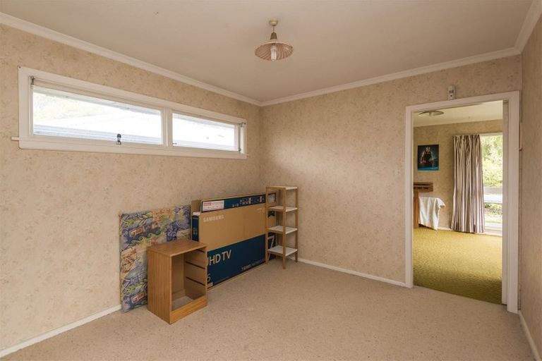 Photo of property in 35 Sevenoaks Drive, Bryndwr, Christchurch, 8053