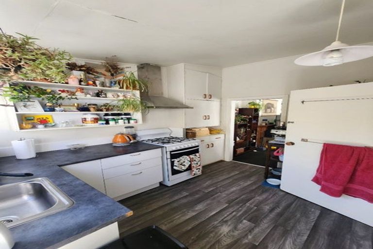 Photo of property in 26 Duppa Street, Berhampore, Wellington, 6023