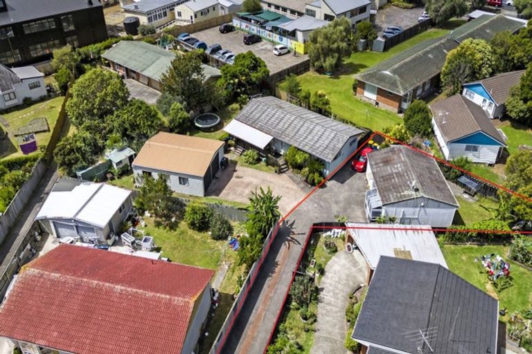 Photo of property in 9 Pinedale Place, Henderson, Auckland, 0610