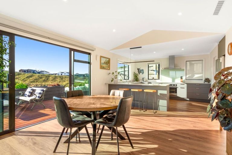 Photo of property in 24 Huntaway Close, Stoke, Nelson, 7011