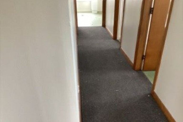 Photo of property in 6 Holland Crescent, Bulls, 4818