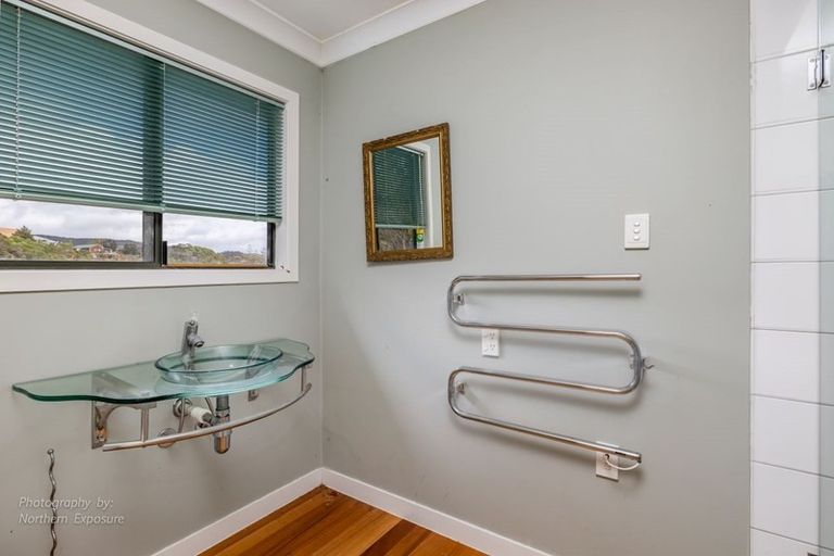 Photo of property in 99 Yorke Road, Haruru, 0204