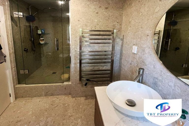 Photo of property in 9a Levaut Place, Half Moon Bay, Auckland, 2012