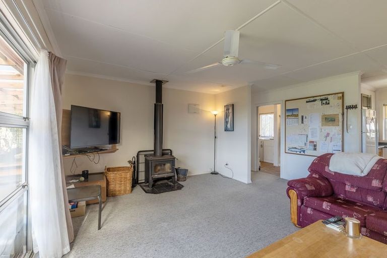 Photo of property in 31 Parerohi Grove, Kuratau, Turangi, 3381