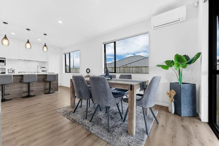 Photo of property in 16 Skiffington Road, Pokeno, 2402