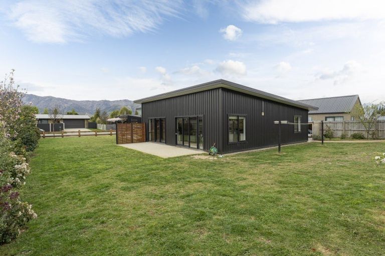 Photo of property in 18 Little Maude Drive, Lake Hawea, Wanaka, 9382