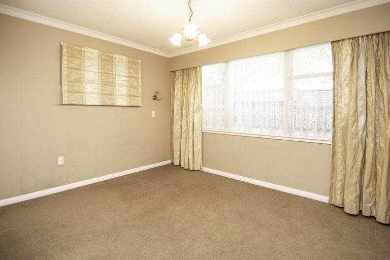 Photo of property in 18 Churchill Avenue, Hokowhitu, Palmerston North, 4410