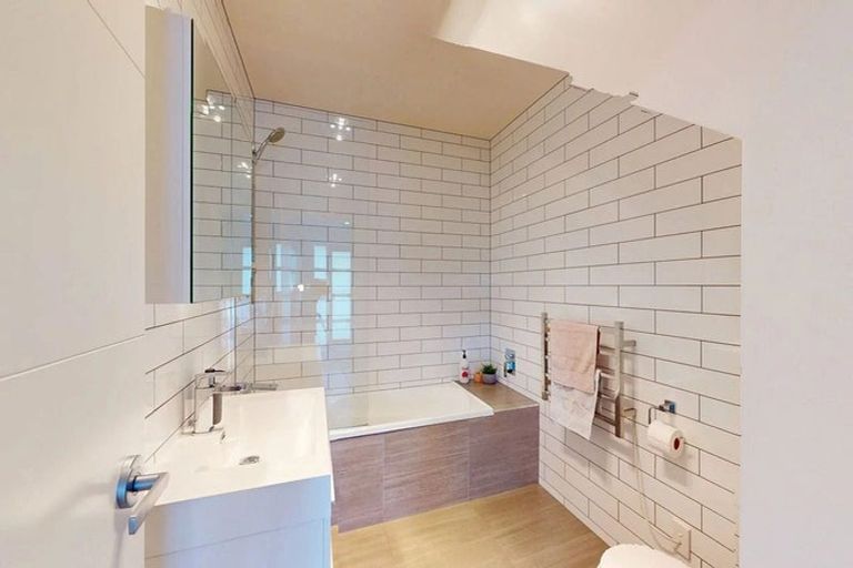 Photo of property in 29 Cresswell Place, Johnsonville, Wellington, 6037