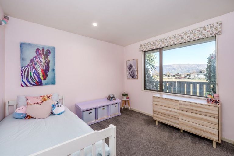 Photo of property in 48 Rob Roy Lane, Wanaka, 9305