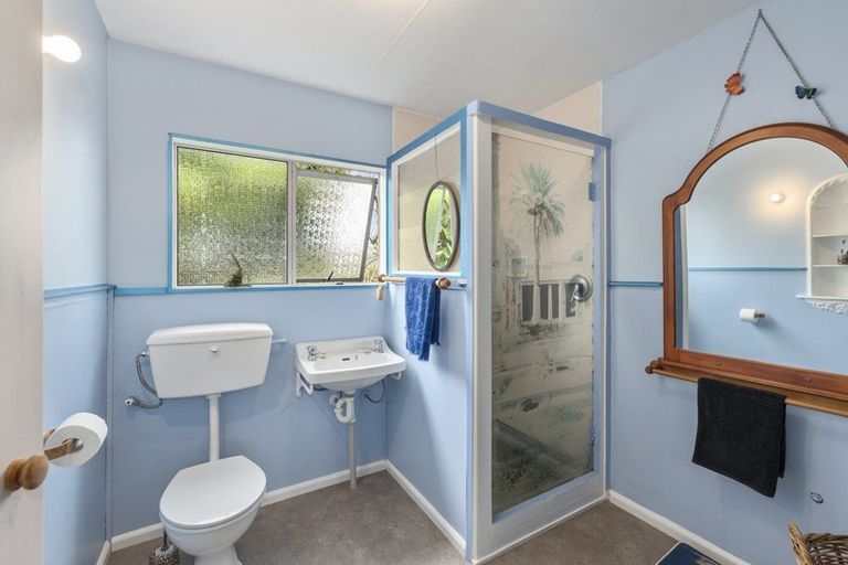 Photo of property in 5 Health Camp Road, Otaki Beach, Otaki, 5512