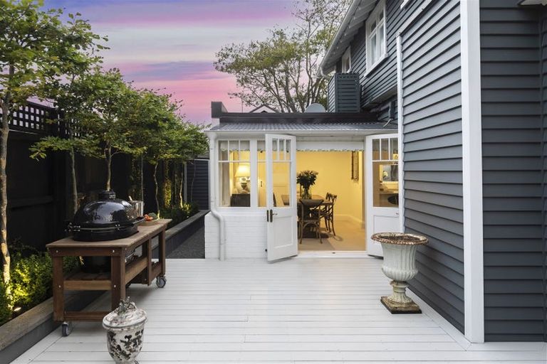 Photo of property in 205 Blighs Road, Strowan, Christchurch, 8052