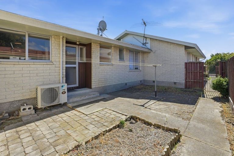 Photo of property in 2/11 Dilworth Street, Riccarton, Christchurch, 8011