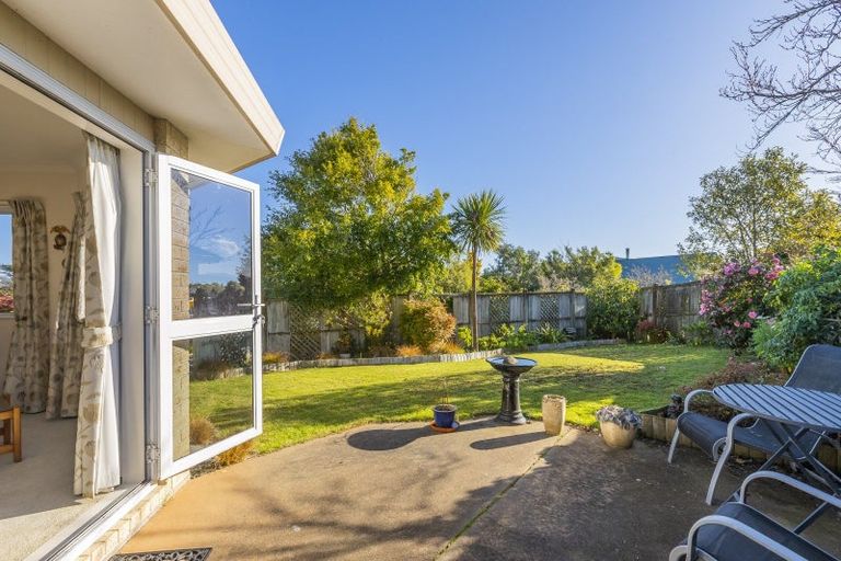 Photo of property in 14 Compass Court, Paraparaumu, 5032