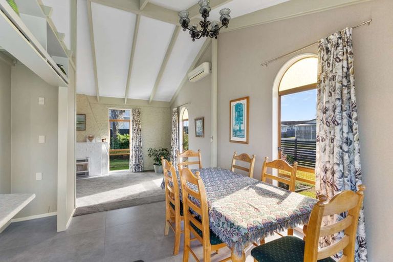 Photo of property in 53 Hinau Street, Castlecliff, Whanganui, 4501