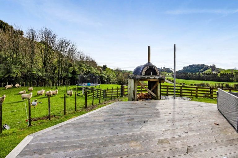 Photo of property in 1288 Richmond Road, Everett Park, Inglewood, 4389