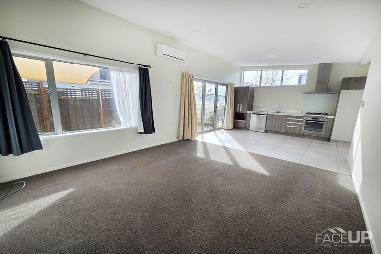 Photo of property in 10 Squadron Drive, Hobsonville, Auckland, 0616