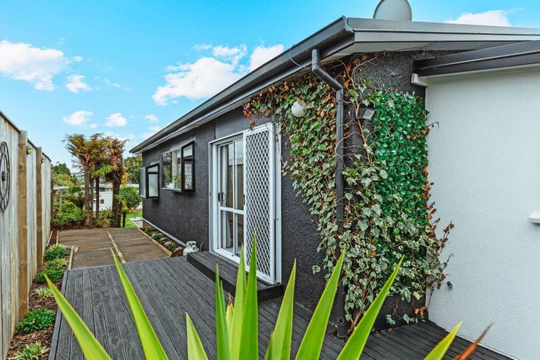 Photo of property in 37 Tamatea Road, Taupo, 3330