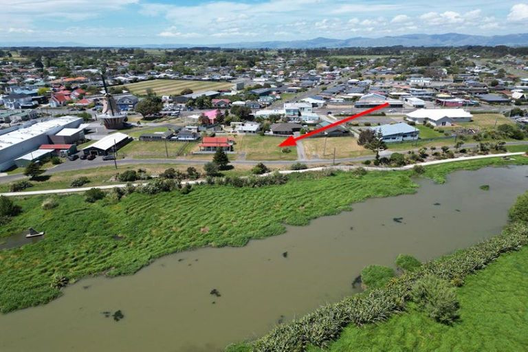 Photo of property in 32 Harbour Street, Foxton, 4814