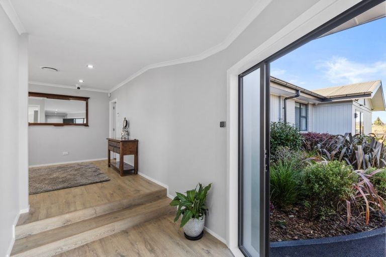 Photo of property in 92 Baird Road, Tokoroa, 3491