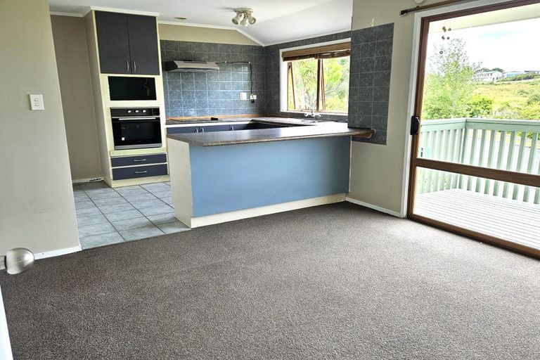 Photo of property in 2/94 John Downs Drive, Browns Bay, Auckland, 0630