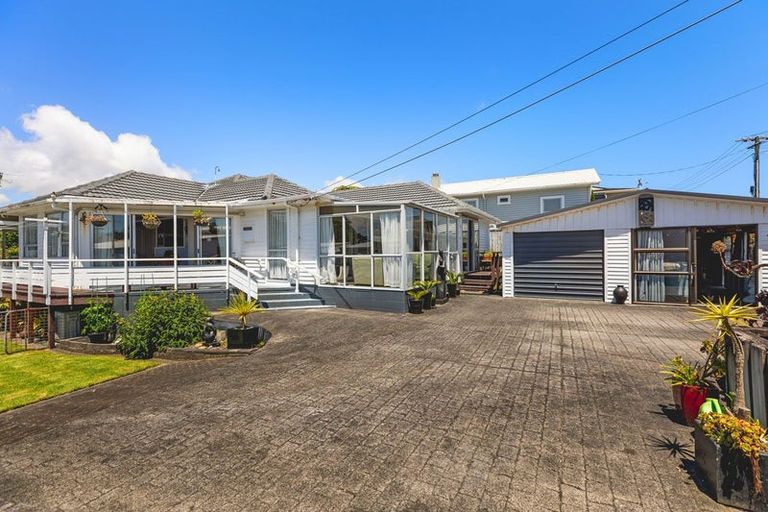 Photo of property in 9 Roy Terrace, Moturoa, New Plymouth, 4310