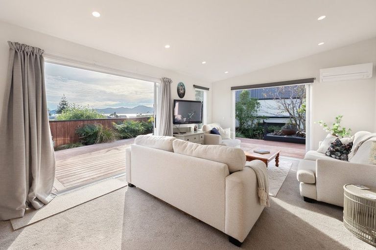 Photo of property in 67 Renown Road, Raumati South, Paraparaumu, 5032