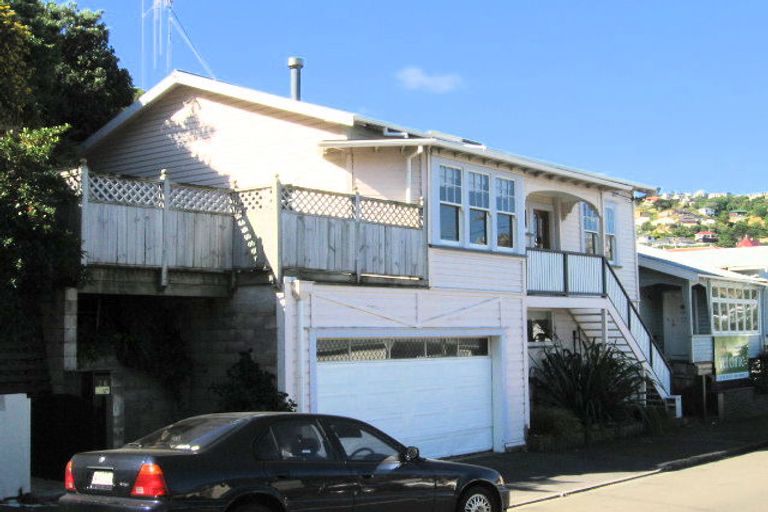 Photo of property in 20 Medway Street, Island Bay, Wellington, 6023