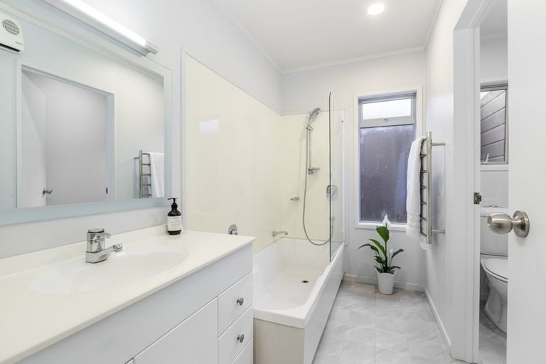 Photo of property in 1083 Kahikatea Flat Road, Waitoki, Kaukapakapa, 0871