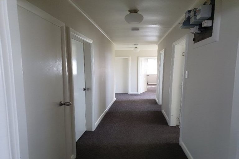 Photo of property in 31 Douglas Crescent, Fairfield, Hamilton, 3214