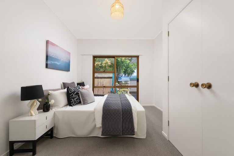Photo of property in 35d Edmonton Road, Henderson, Auckland, 0612