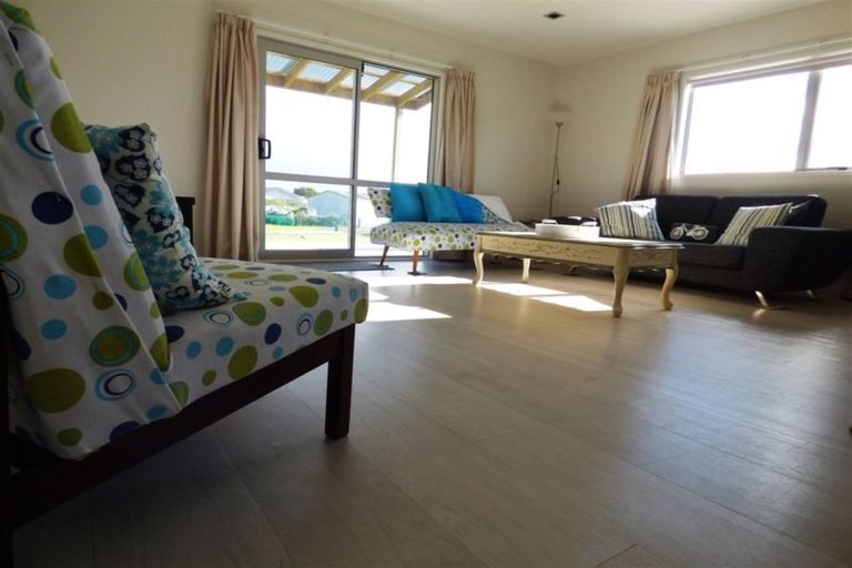 Photo of property in 4a Beachcomber Road, Mangawhai Heads, Mangawhai, 0505