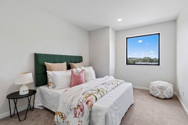 Photo of property in 47 Sunnyheights Road, Orewa, 0931