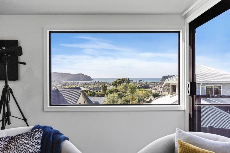 Photo of property in 107 Pacific View Drive, Whangamata, 3620