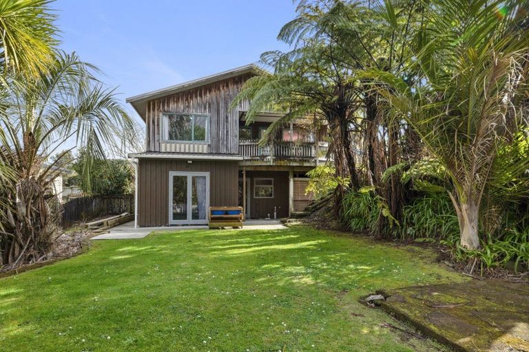 Photo of property in 39 Carlton Terrace, Westown, New Plymouth, 4310