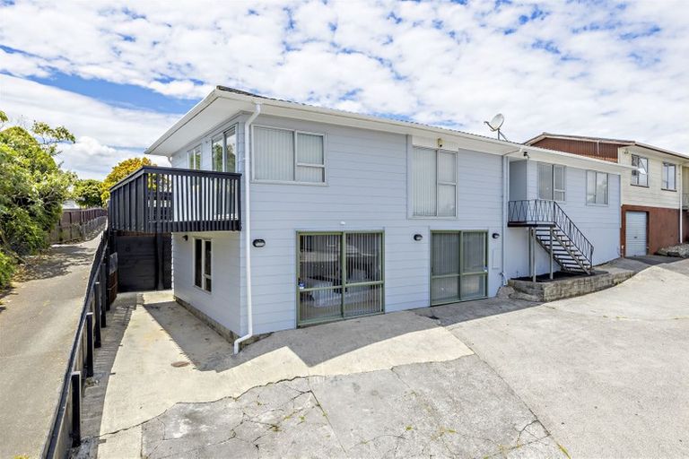 Photo of property in 1/11 Chamade Place, Clover Park, Auckland, 2019