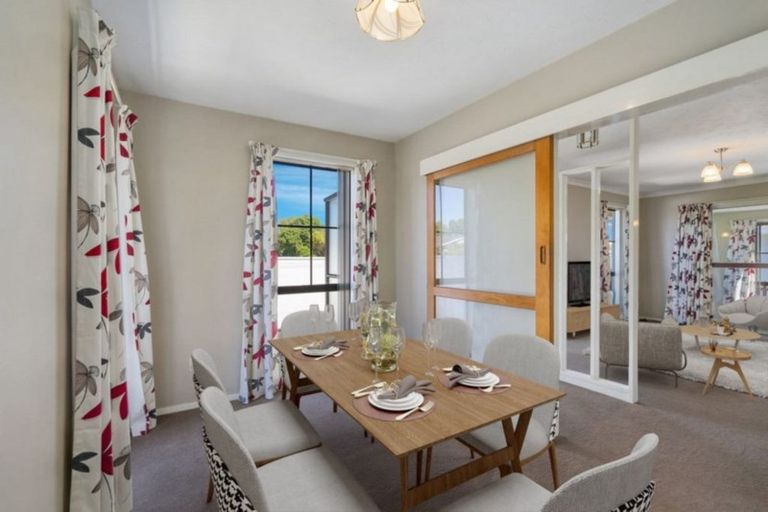 Photo of property in 1/220 Waimairi Road, Ilam, Christchurch, 8041