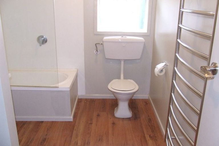 Photo of property in 22 Trebann Street, Paparangi, Wellington, 6037